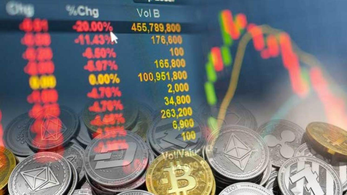 Bitcoin Altcoins Starts Retreating Parabola Could Break Tonight 1