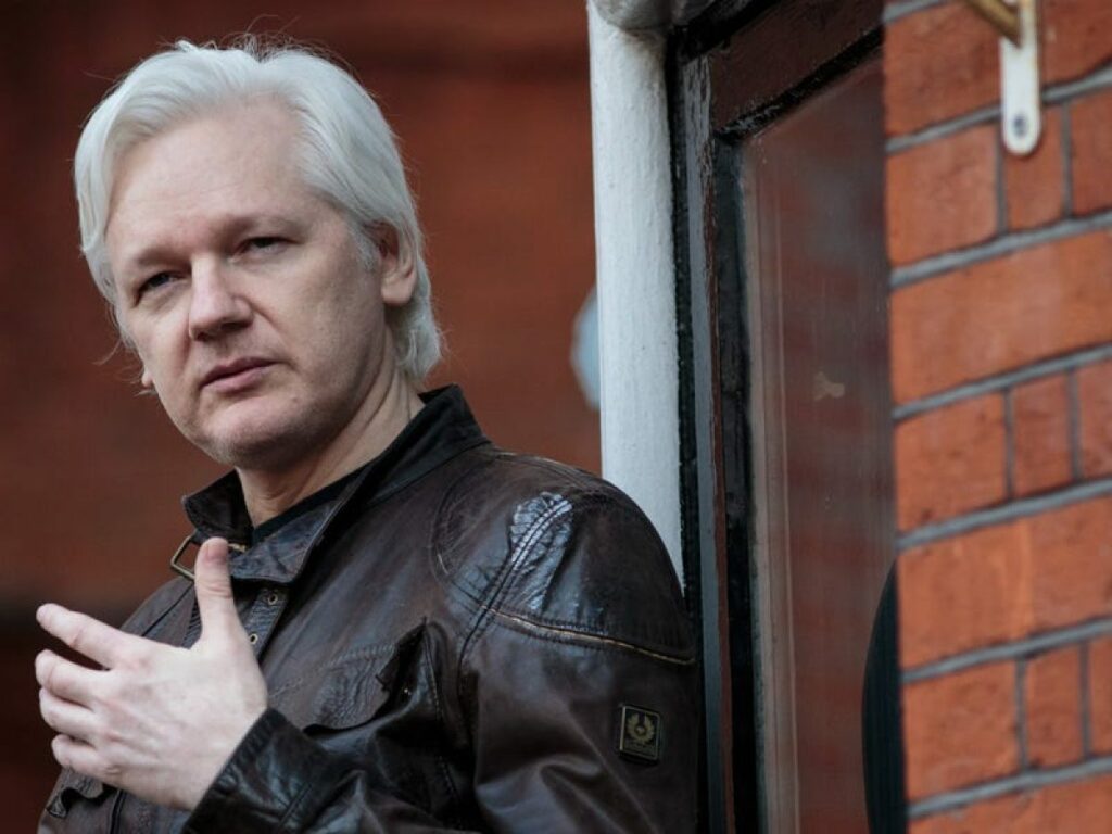 581425 a dao is trying to help free wikileaks founder julian assange and has raised over 6 million to fight for his release 1200x900 1