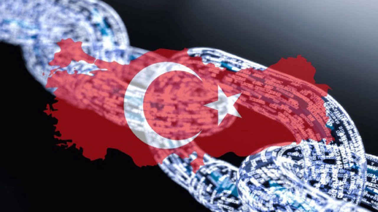 Bitcoin, ETH Çökerken Türkler Bu 10 Altcoin'in Peşine Düştü!
