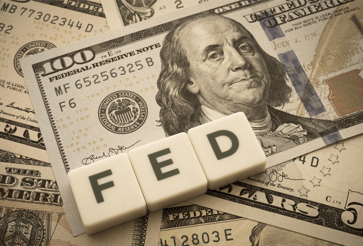 Hours Left to FED's Interest Rate Decision: What Happens to Bitcoin, Gold?