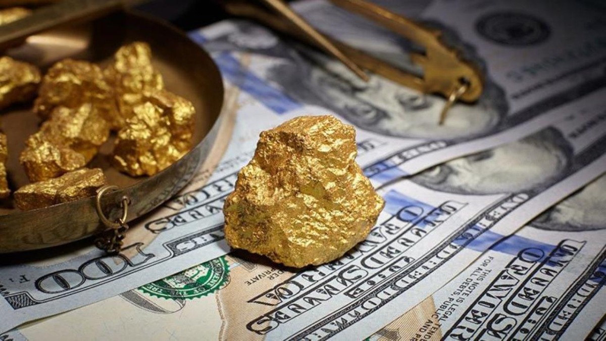 Gold Investors Are Fleeing the Market: Is It Going to Cryptocurrency?
